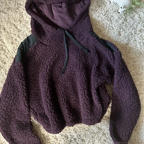 Z by Zella purple fluffy fuzzy long sleeve faux leather unique crop swea… - Picture 3 of 4